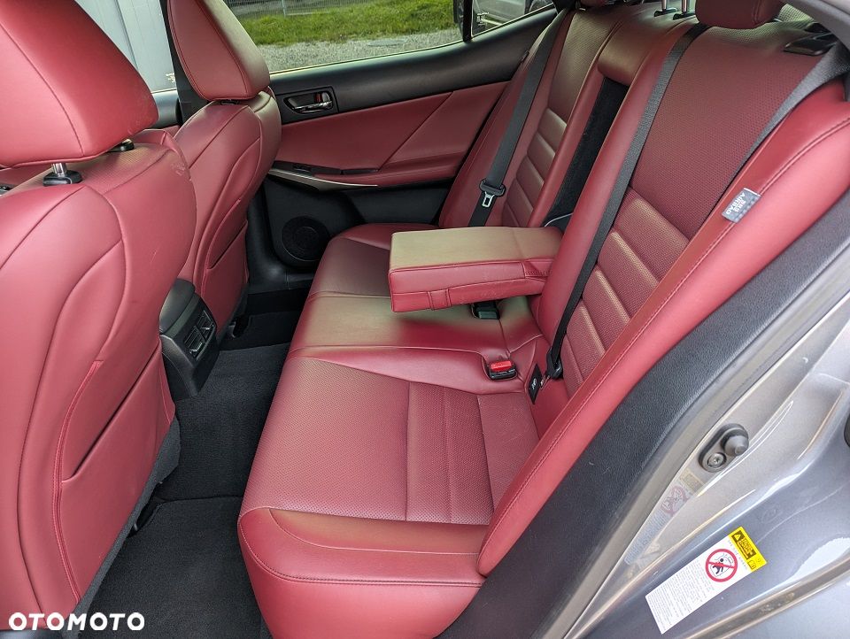 Lexus IS 200t F Sport - 24