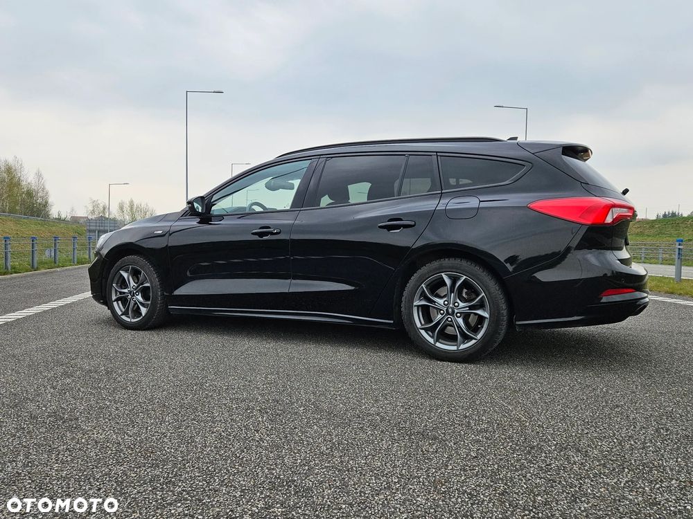 Ford Focus SW 1.5 EcoBoost ST-Line - 12