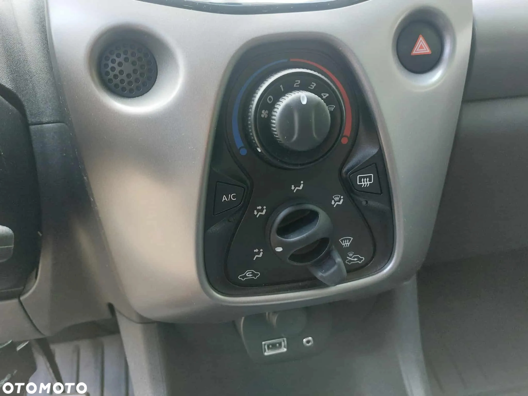 Toyota Aygo 1.0 VVT-i Sprint EU6 - 27