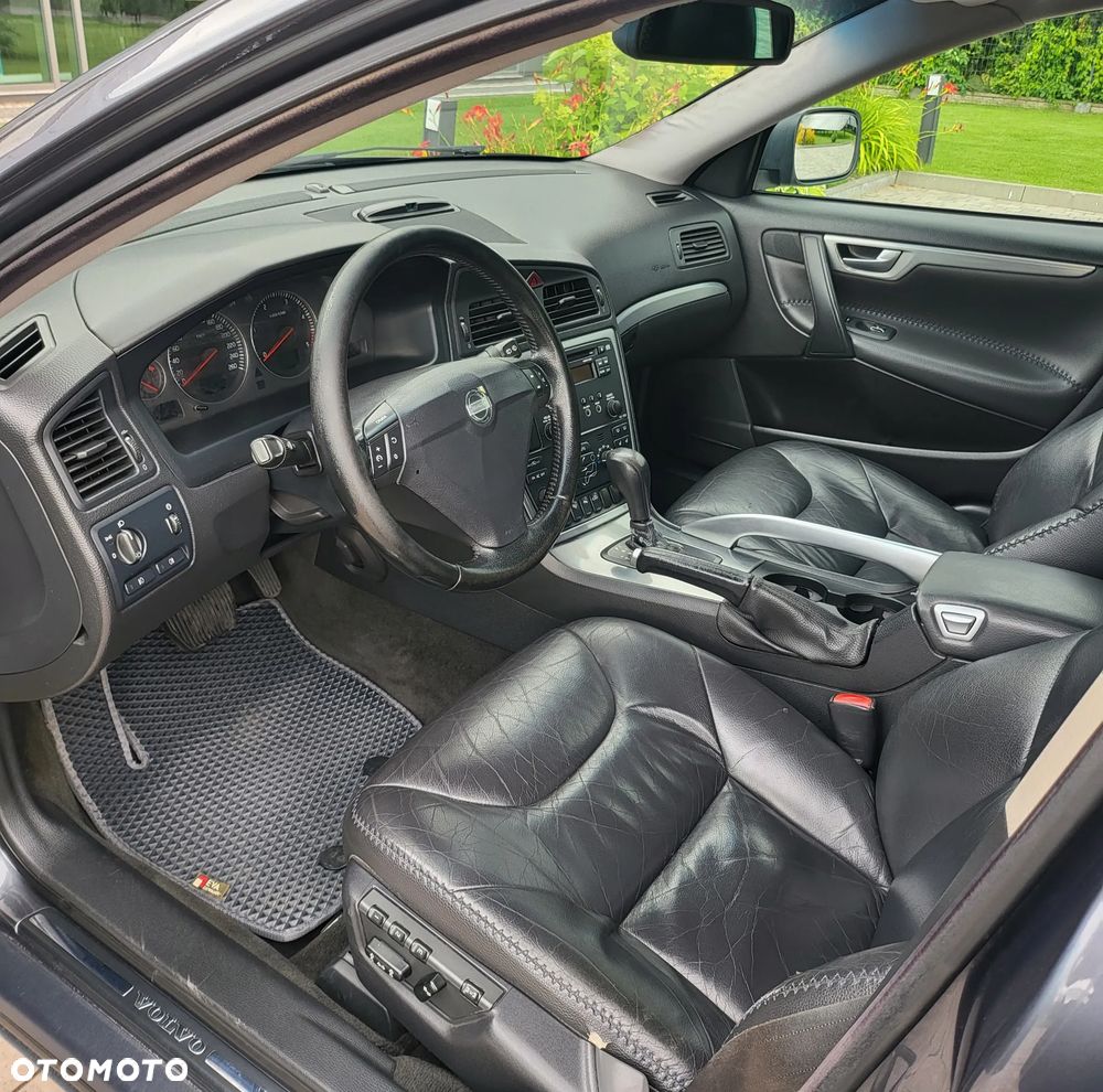 Volvo XC 70 2.4 AWD Automatik Momentum - 15