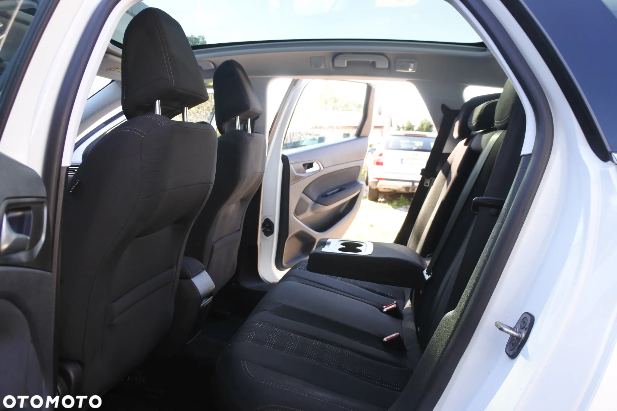 Peugeot 308 PureTech 130 EAT8 Allure - 9