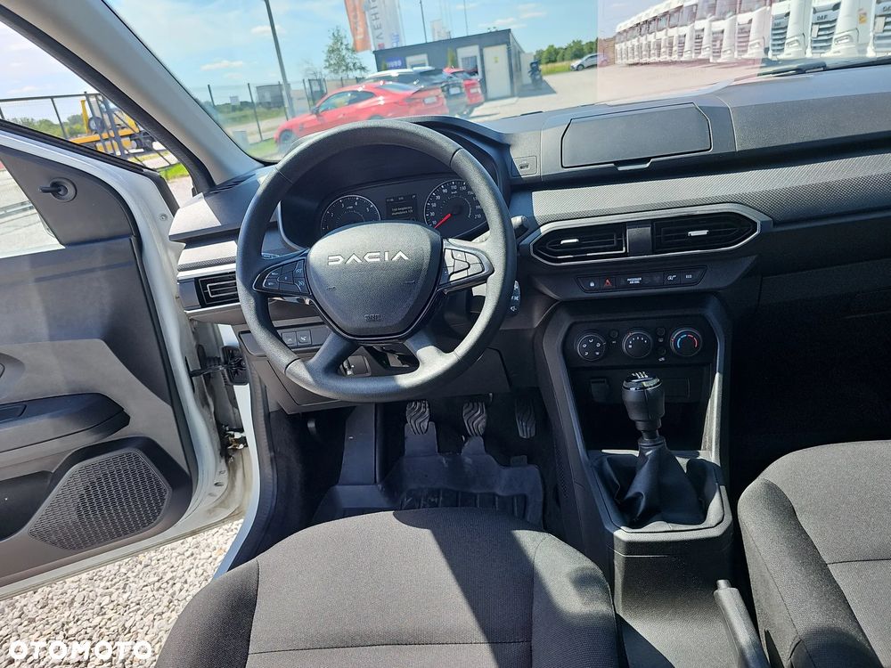 Dacia Jogger 1.0 TCe Essential 7os - 11