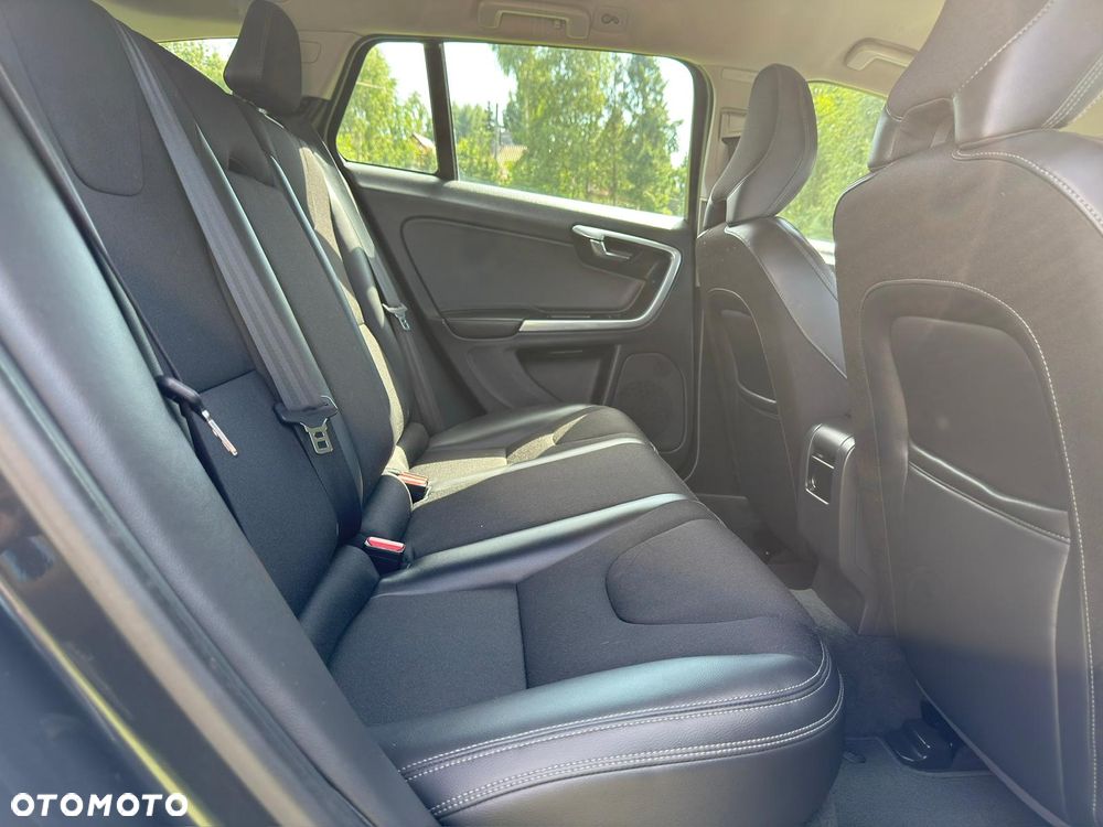 Volvo V60 D2 Momentum - 7