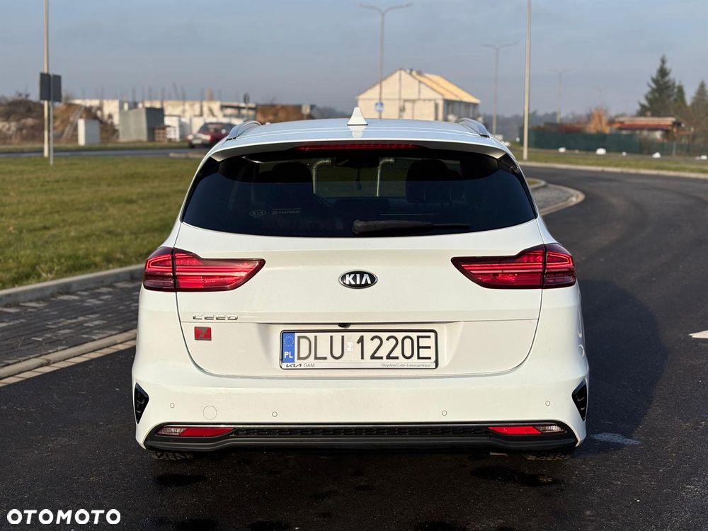 Kia Ceed 1.6 CRDi SCR L Business Line Plus - 29