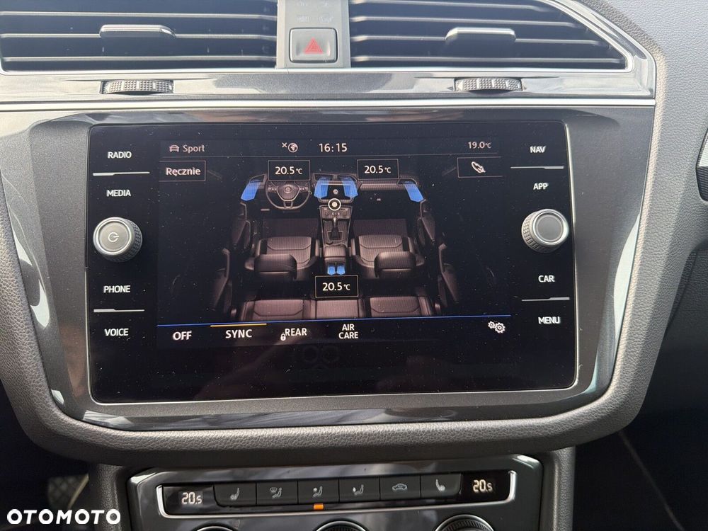 Volkswagen Tiguan - 24