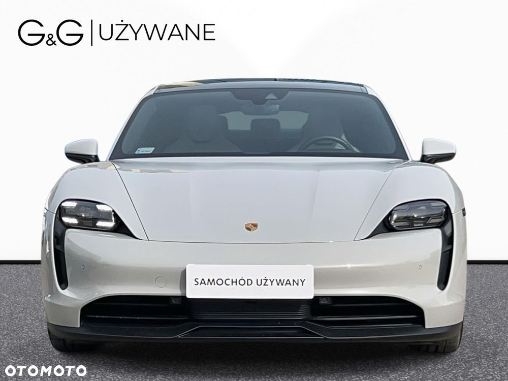 Porsche Taycan - 9