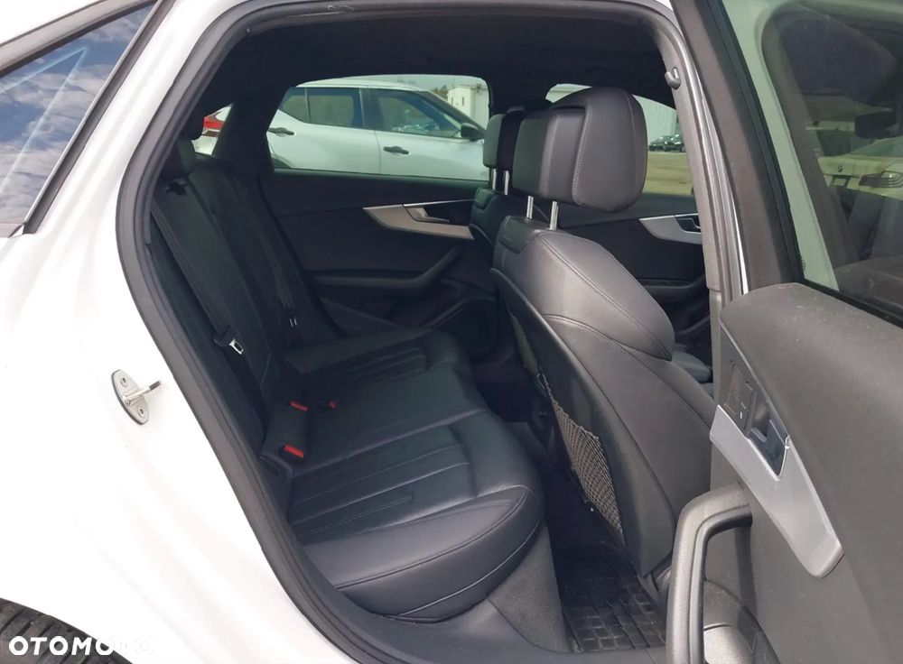 Audi A4 Limousine - 9