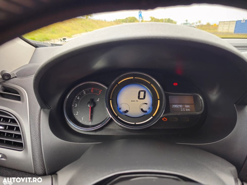 Renault Fluence - 21