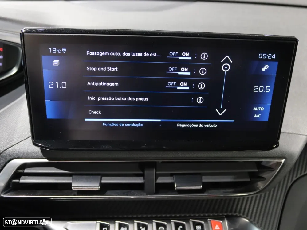 Peugeot 5008 1.5 BlueHDi Allure Pack EAT8 - 33