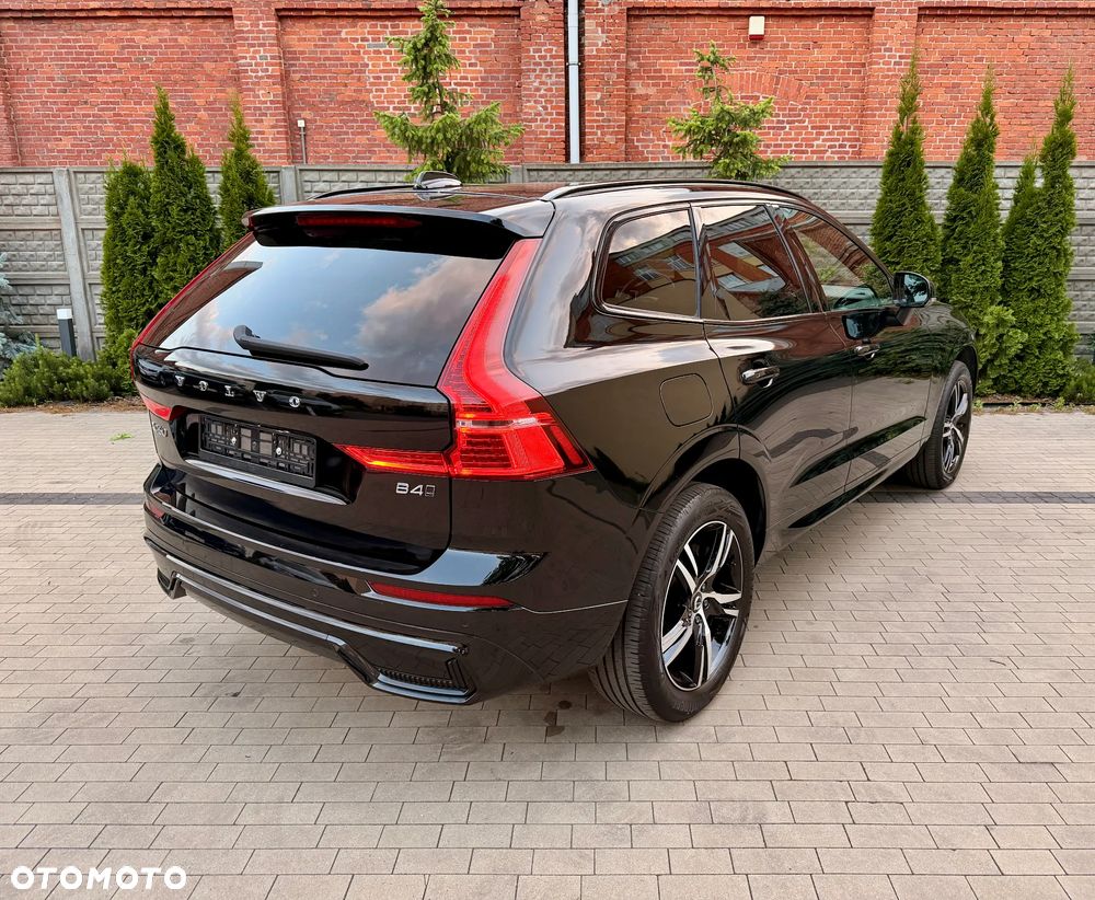 Volvo XC 60 B4 D AWD Plus Dark - 3