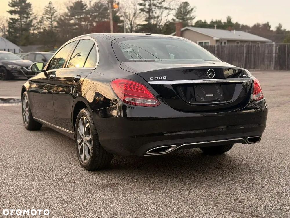 Mercedes-Benz Klasa C 300 9G-TRONIC Edition - 8