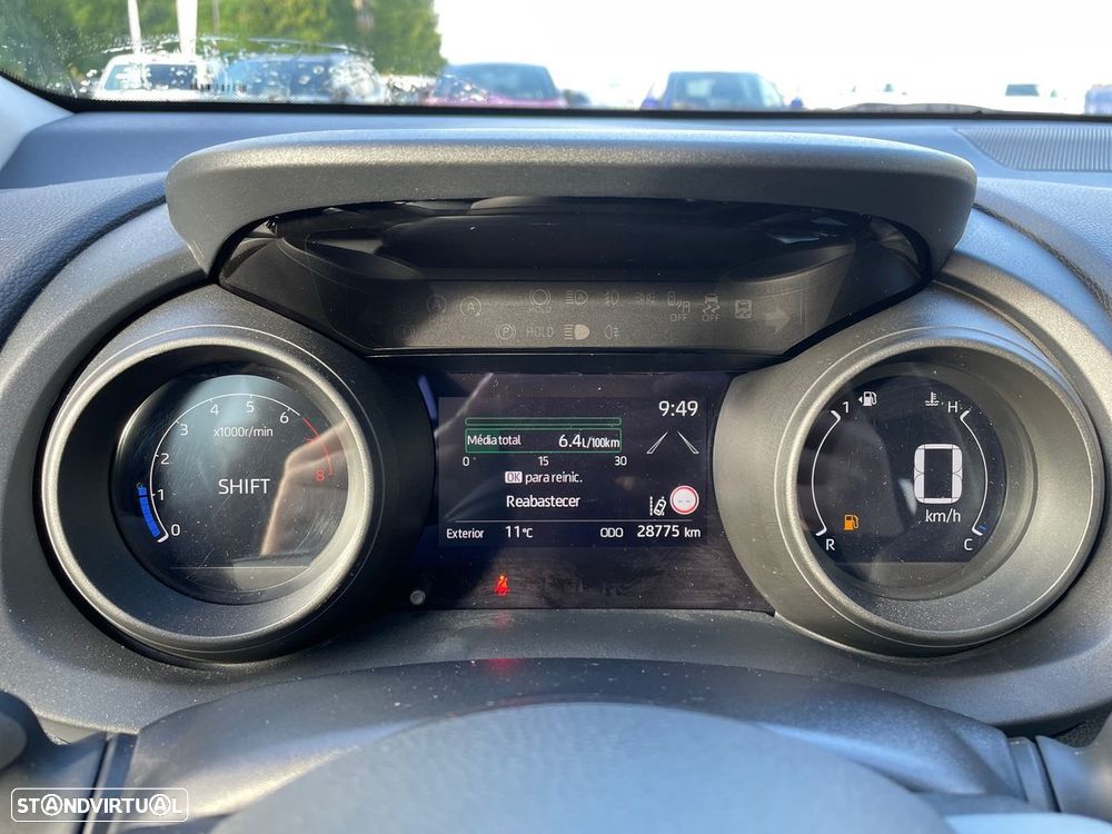 Toyota Yaris 1.0 VVT-i Exclusive - 12