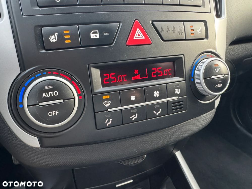 Kia Ceed 1.6 CVVT SW Dream-Team Edition - 21