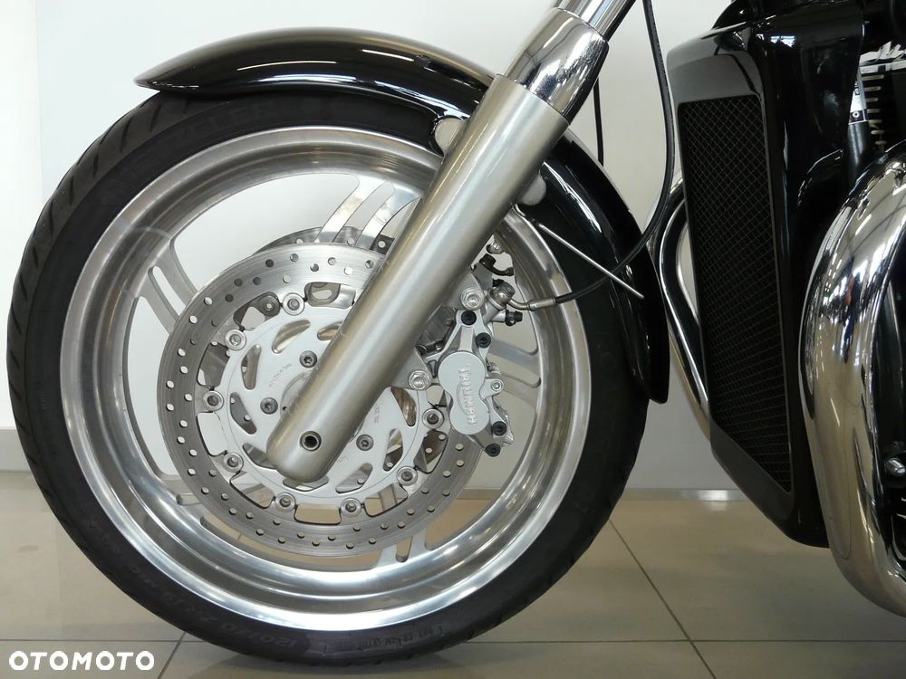 Triumph Thunderbird - 10