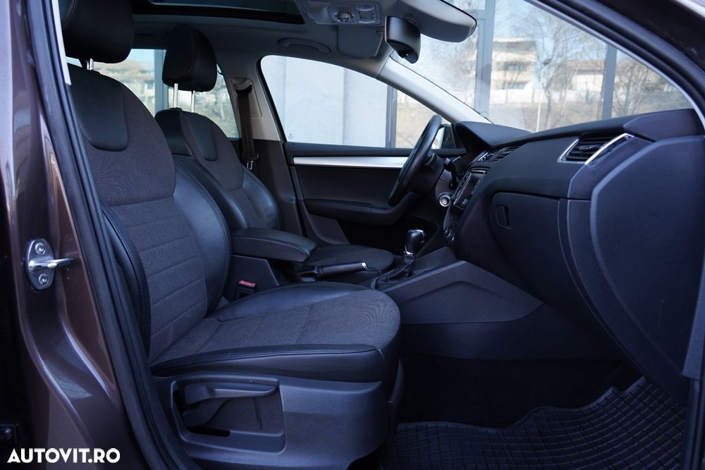 Skoda Octavia 2.0 TDI DSG Style - 21