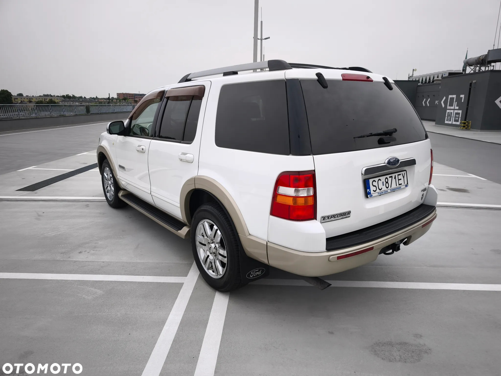 Ford Explorer 4.6 4WD - 7
