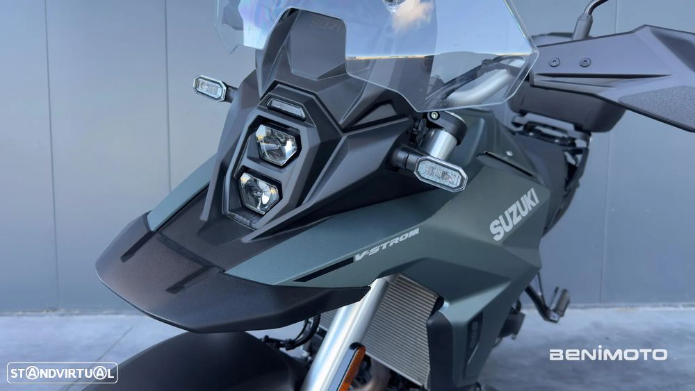 Suzuki DL 800 - 14