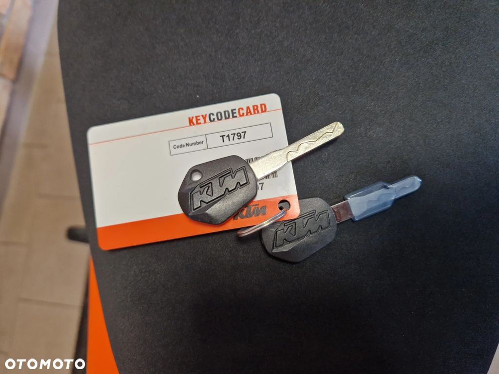 KTM RC 125 - 29
