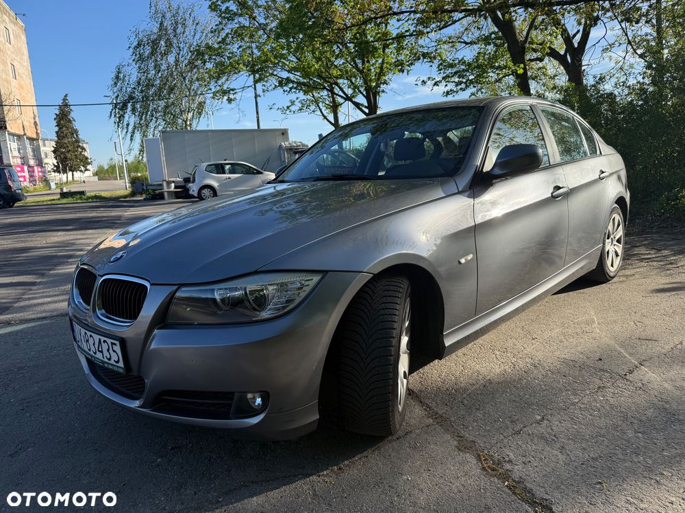 BMW Seria 3 318i - 11