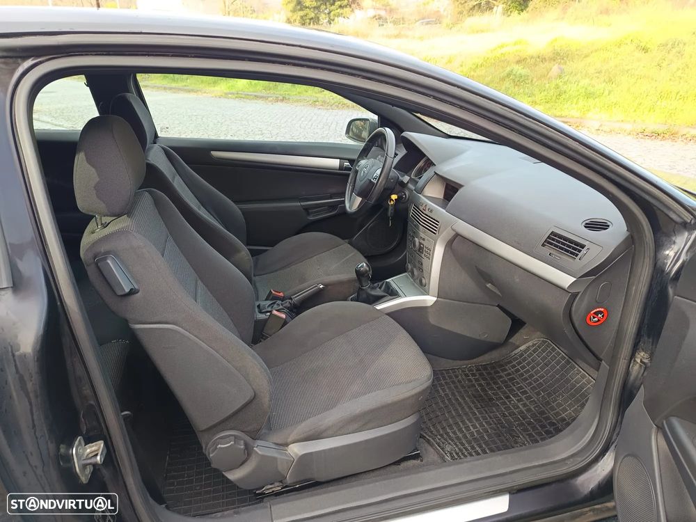 Opel Astra GTC 1.7 CDTI DPF Sport - 22