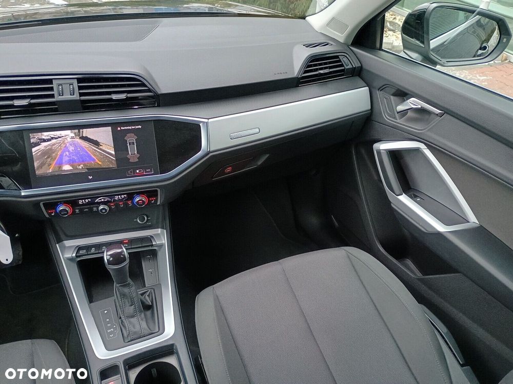 Audi Q3 Sportback - 14