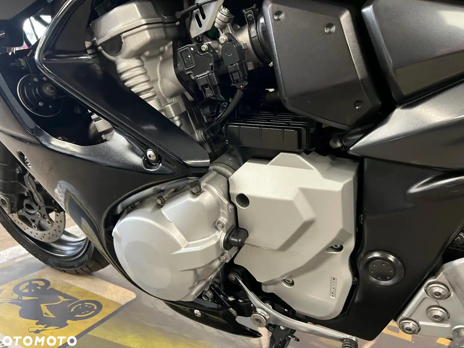 Suzuki Bandit - 27