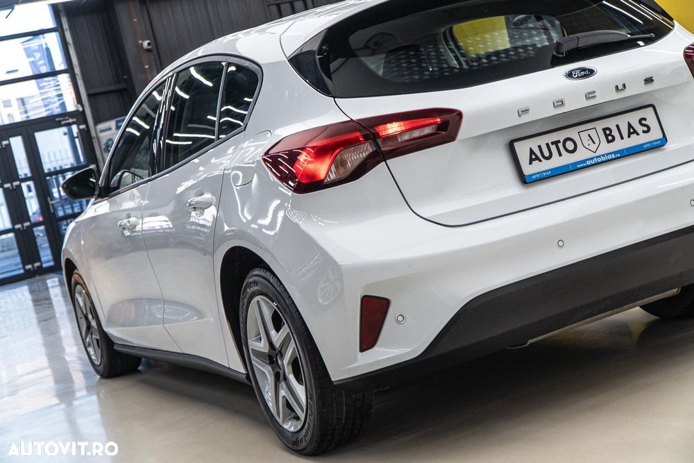 Ford Focus 1.0 EcoBoost MHEV Titanium - 32