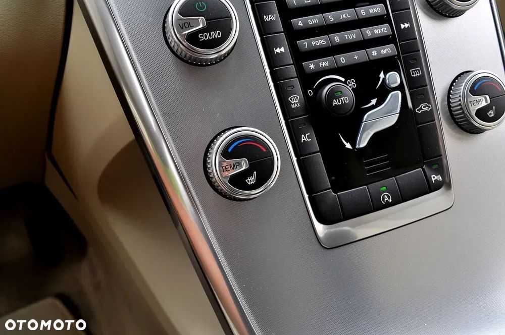 Volvo XC 60 D3 Summum - 18