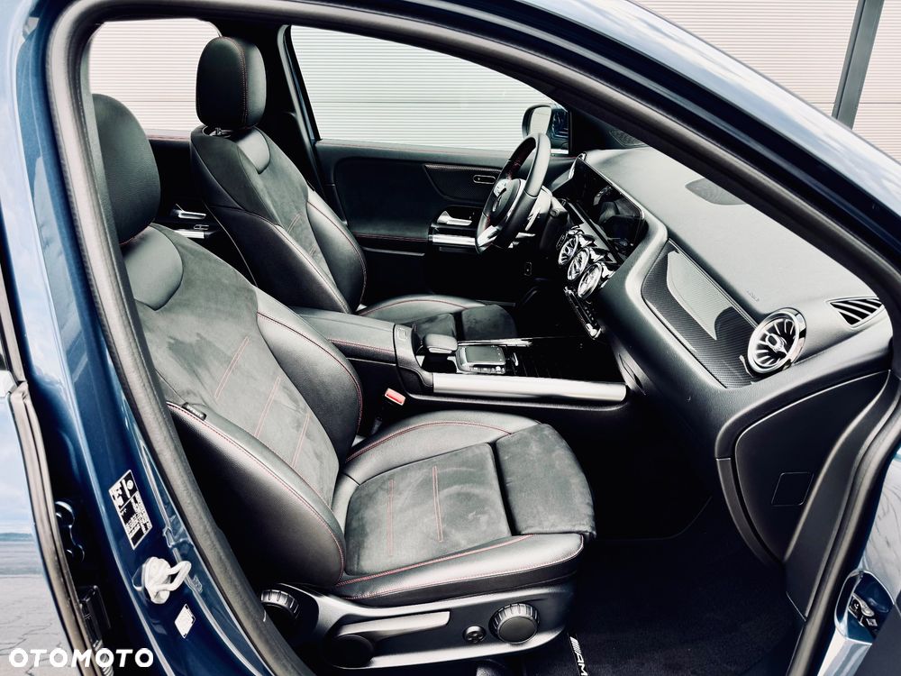 Mercedes-Benz GLA 200 d 8G-DCT AMG Line - 28