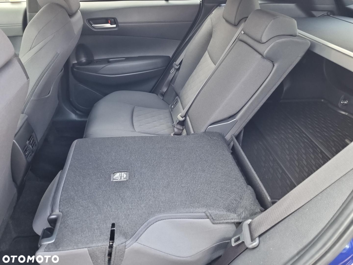 Toyota Corolla Cross 2.0 Hybrid Style - 25