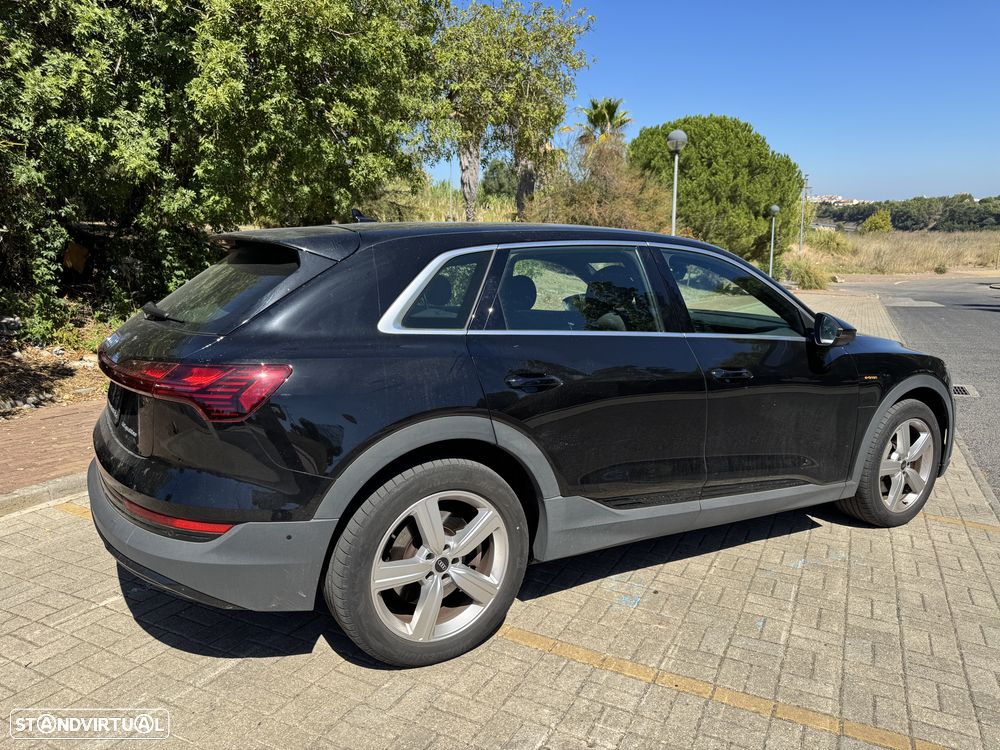 Audi e-tron 50 quattro - 14