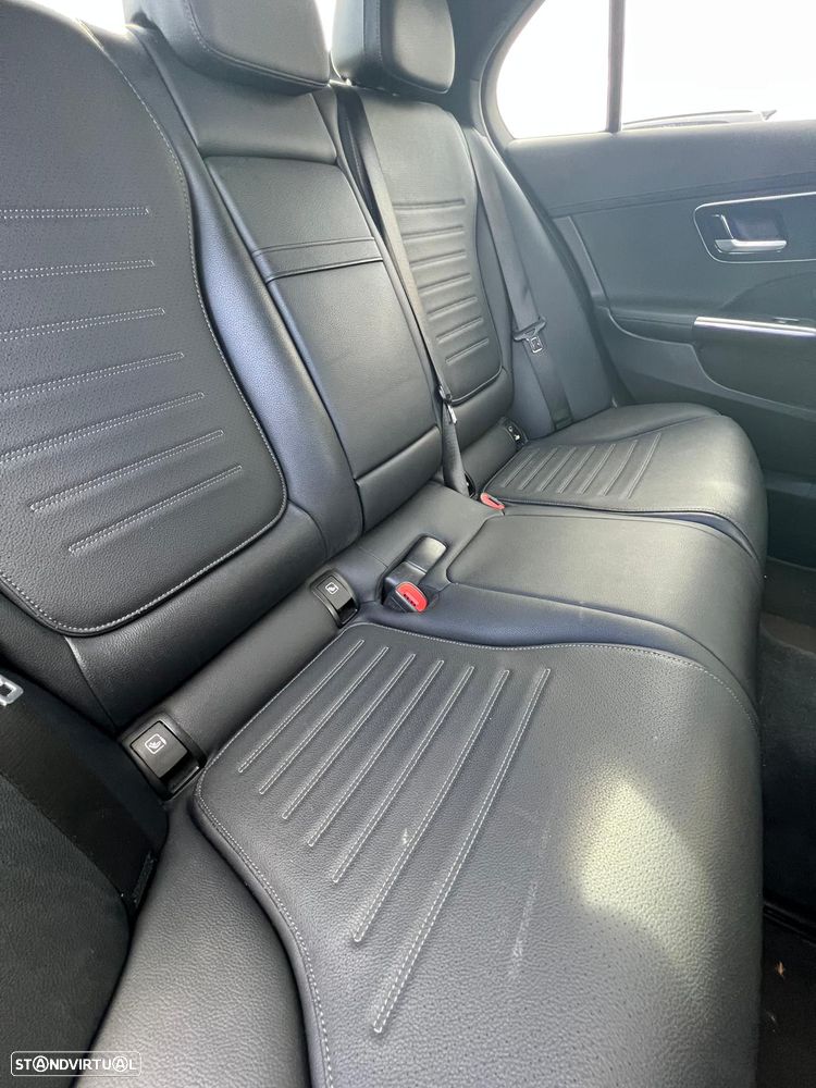 Mercedes-Benz C 300 e AMG Line - 16