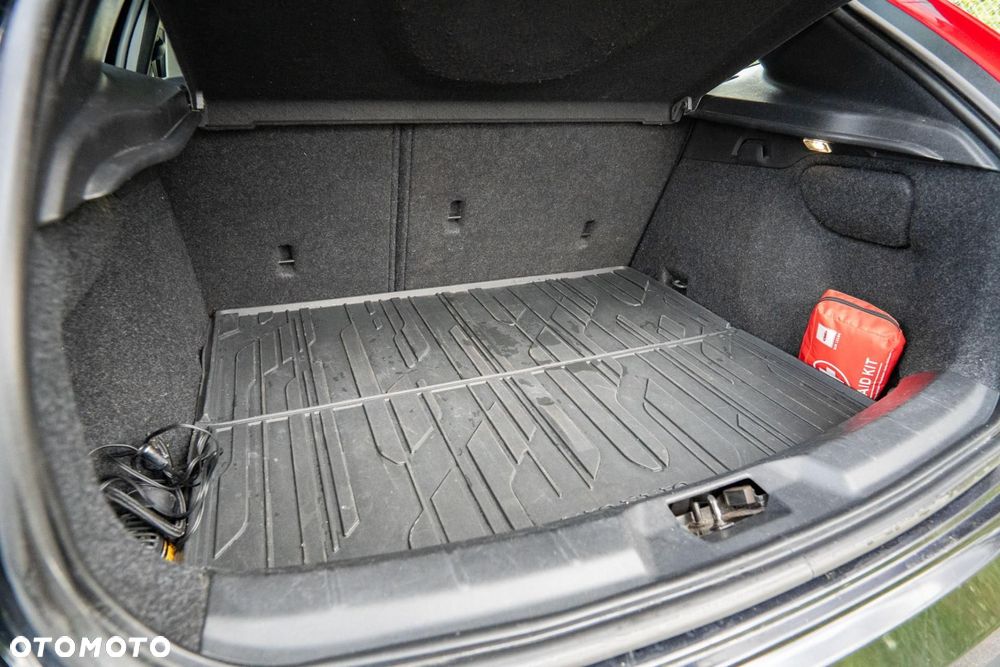 Volvo V40 T4 Powershift Summum - 37