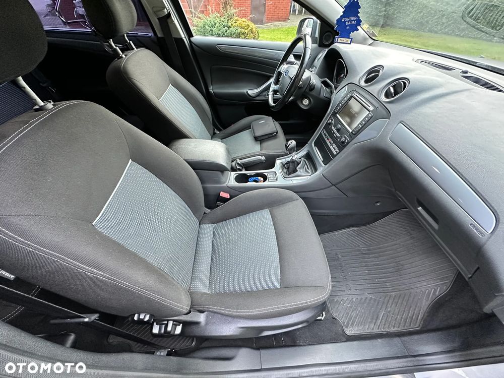 Ford Mondeo 2.0 TDCi Titanium - 21