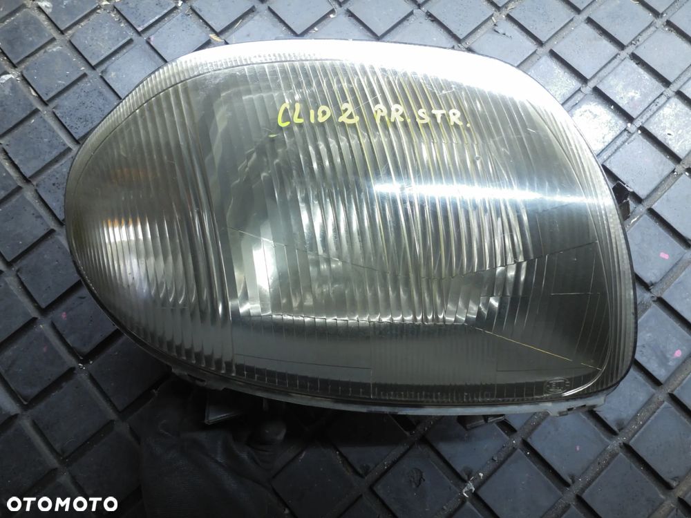 LAMPA PRAWY PRZÓD RENAULT CLIO II - 1