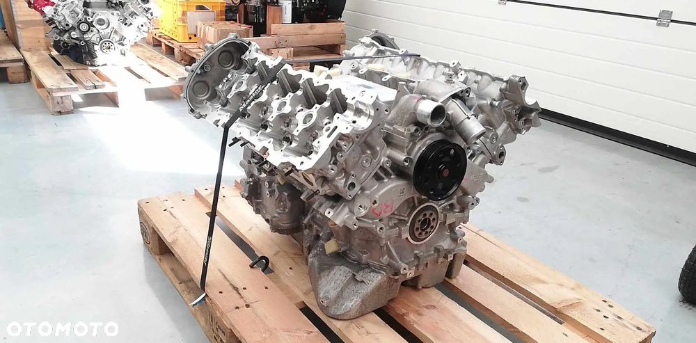 silnik Ferrari Portofino Shortblock 2281684 NOWY 31 708 zł netto - 5