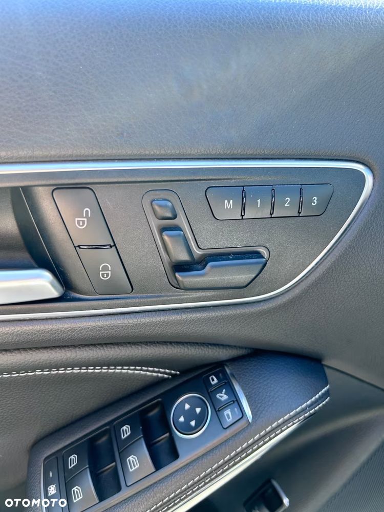 Mercedes-Benz CLA 250 4Matic 7G-DCT - 9
