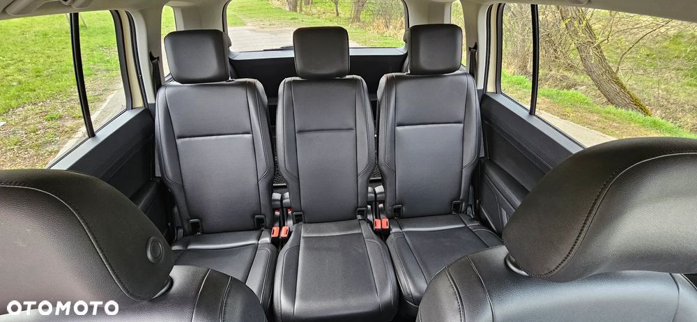 Volkswagen Touran 2.0 TDI SCR DSG Comfortline - 15