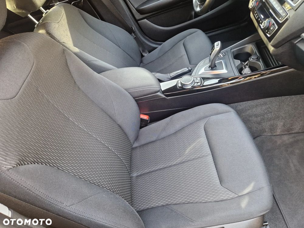 BMW Seria 1 120d Sport Line Shadow - 19