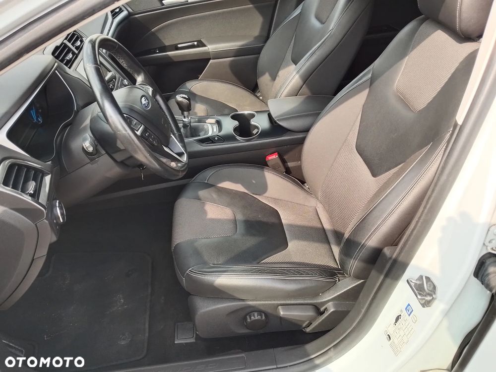 Ford Mondeo 2.0 TDCi STart-Stopp Titanium - 9