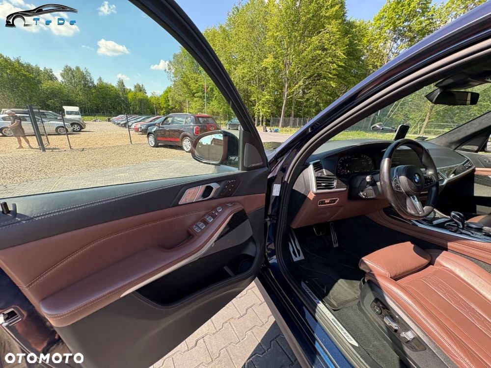 BMW X7 - 25