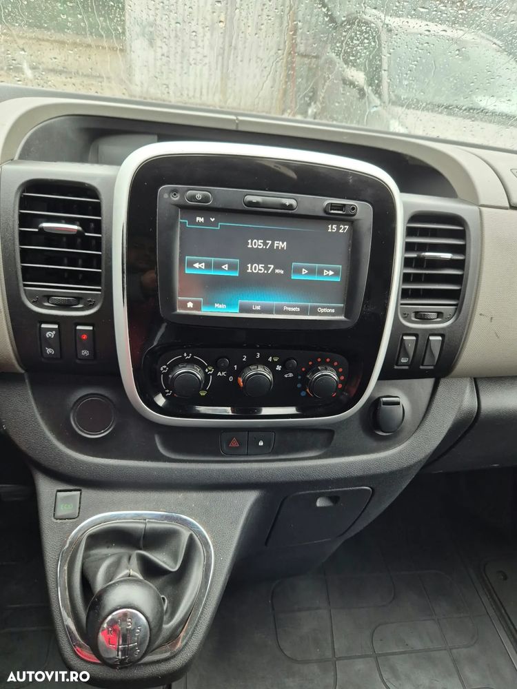 Renault Trafic - 12