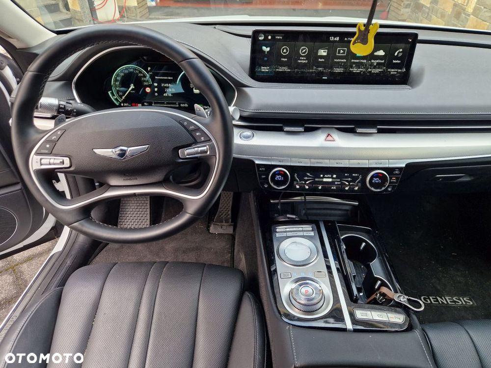 Hyundai Genesis - 7