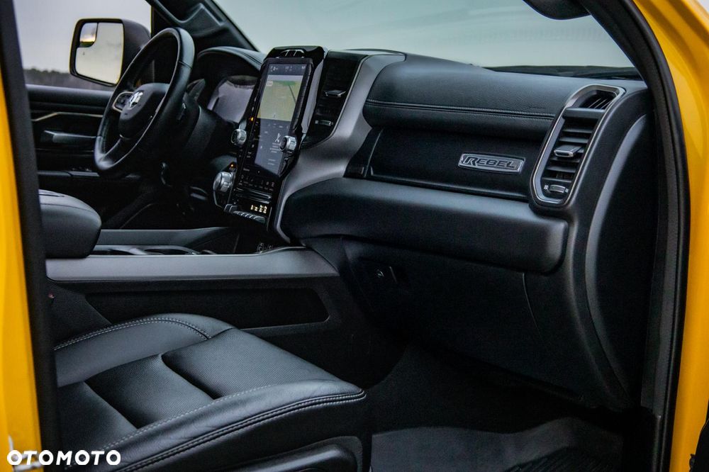 RAM 1500 Crew Cab Shortbed Rebel - 34