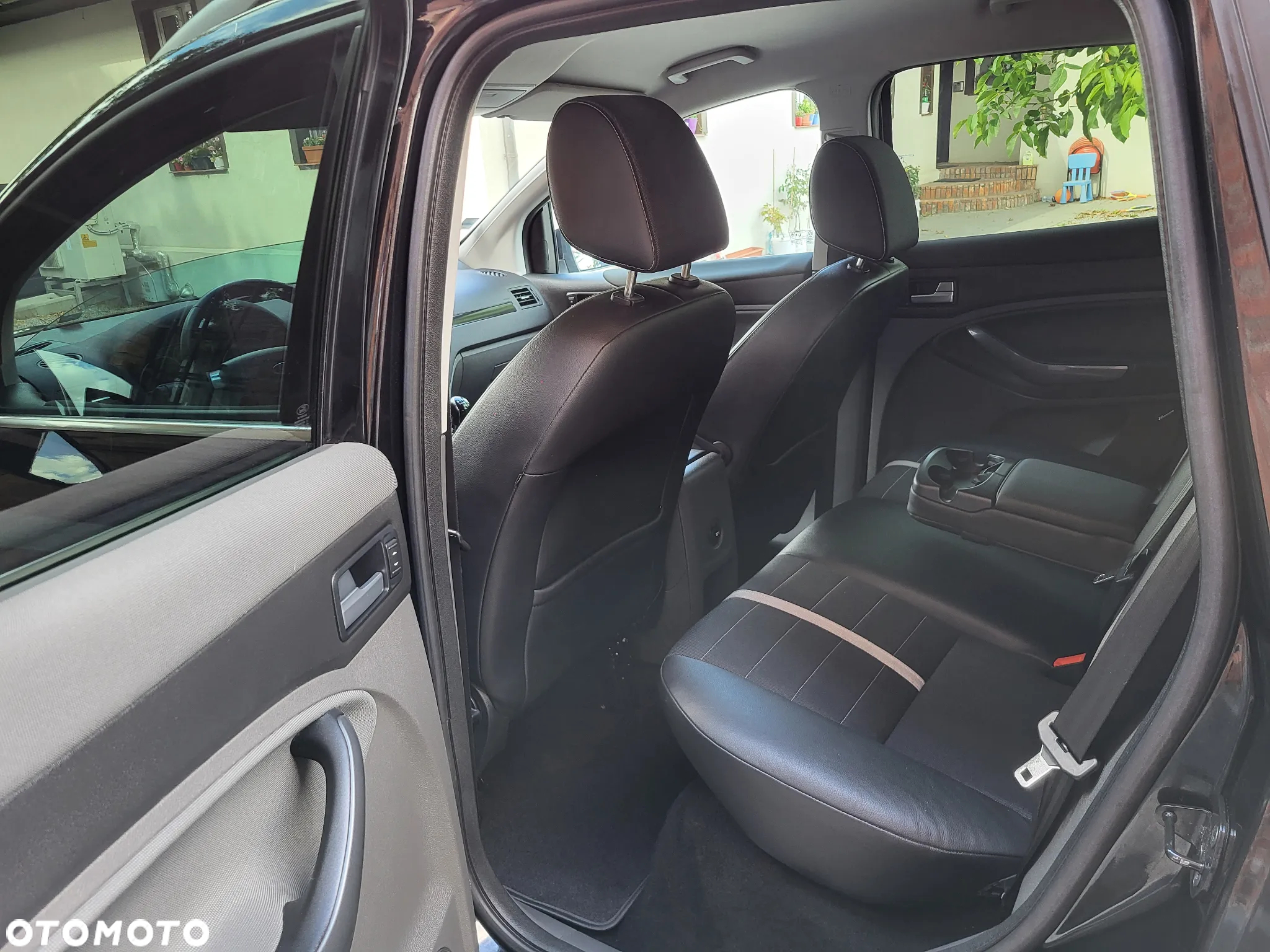 Ford Kuga 2.0 TDCi 4x4 Titanium - 26
