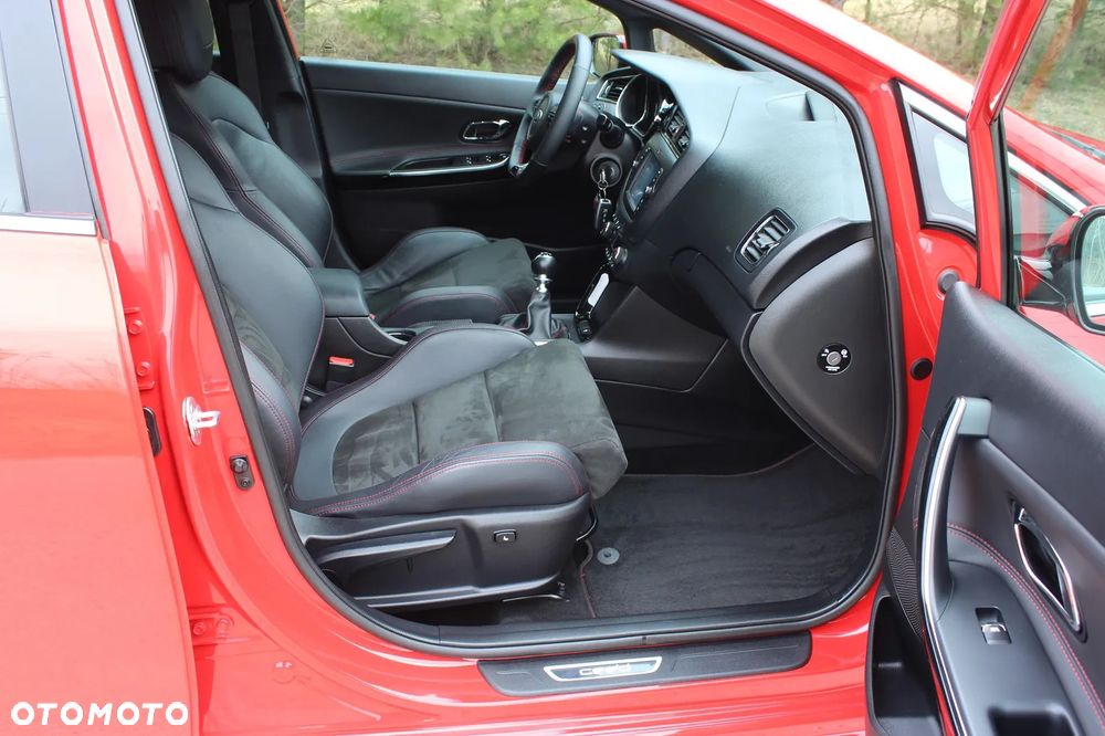 Kia Ceed 1.6 T-GDI GT-Challenge - 25