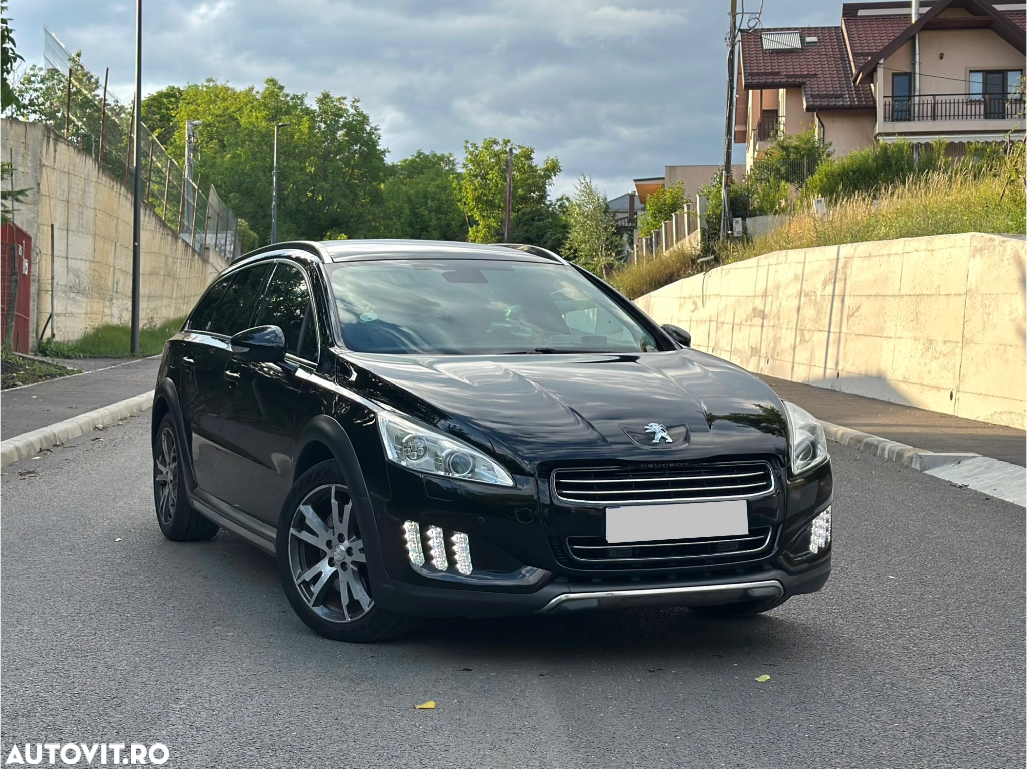 Peugeot 508 RXH Hybrid4 - 2