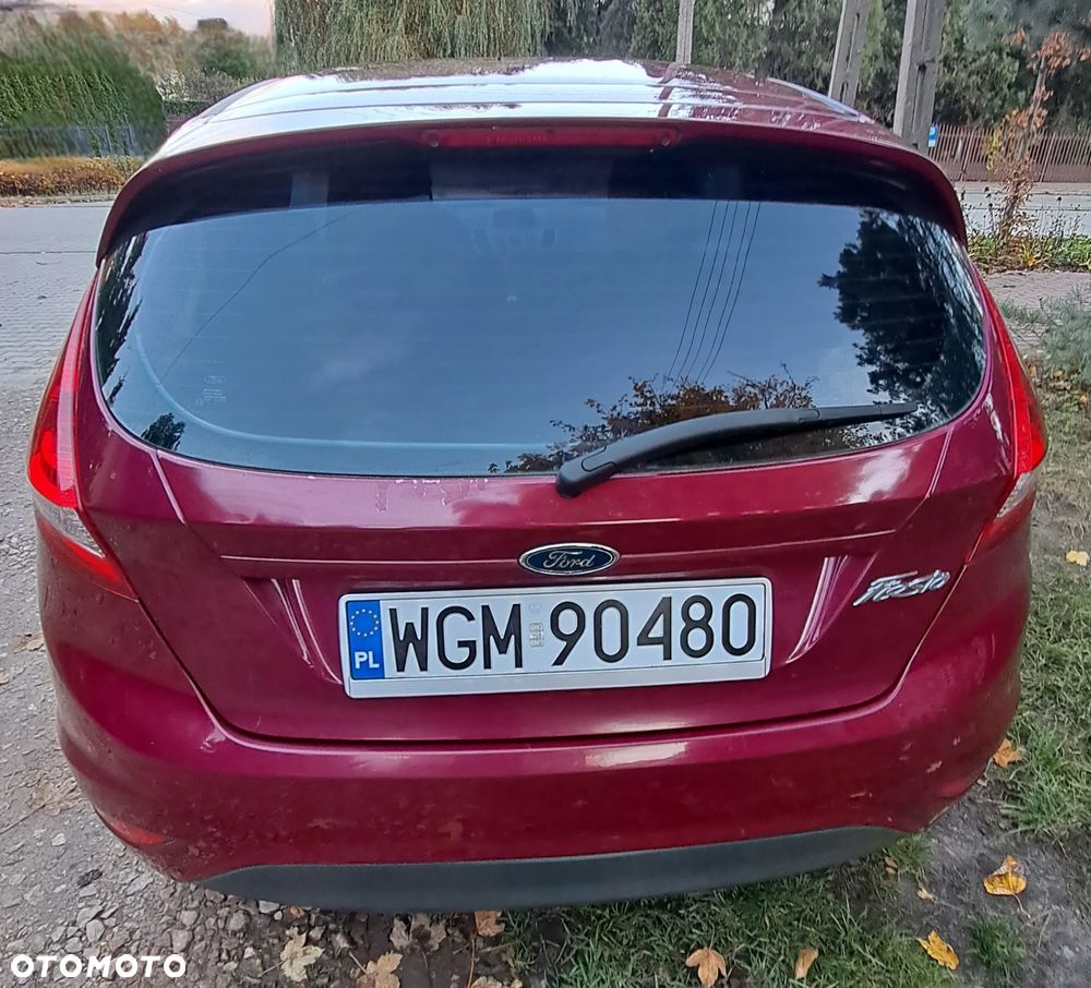 Ford Fiesta - 12