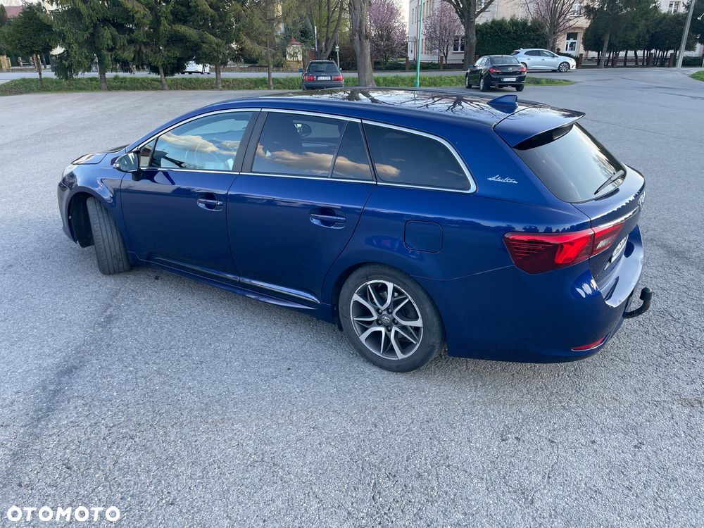 Toyota Avensis 1.8 Selection MS - 7