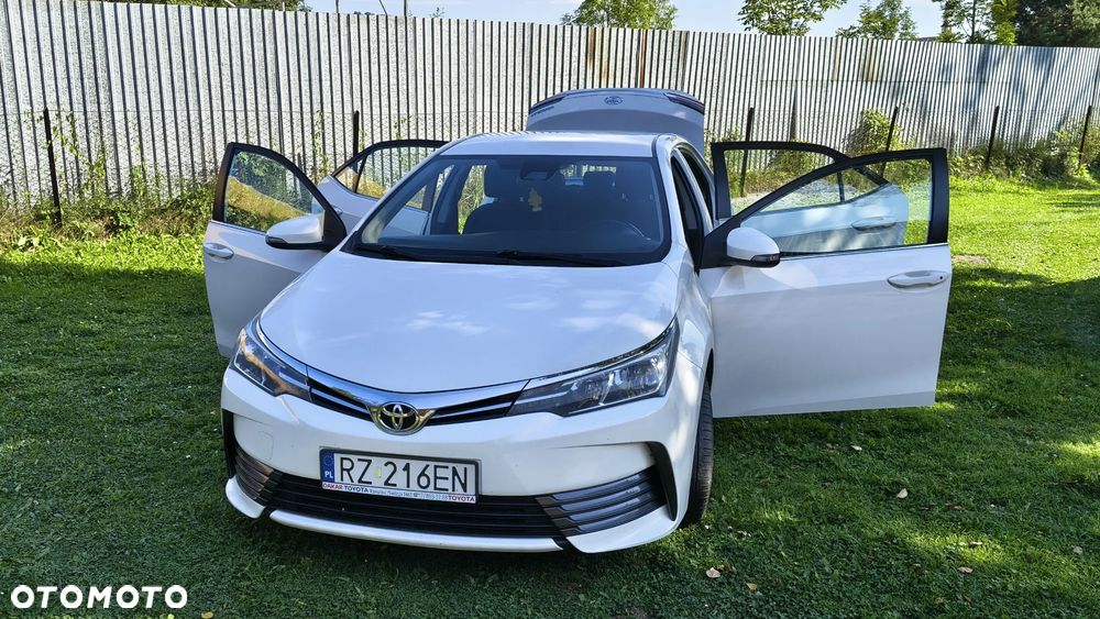Toyota Corolla 1.4 D-4D Comfort - 1